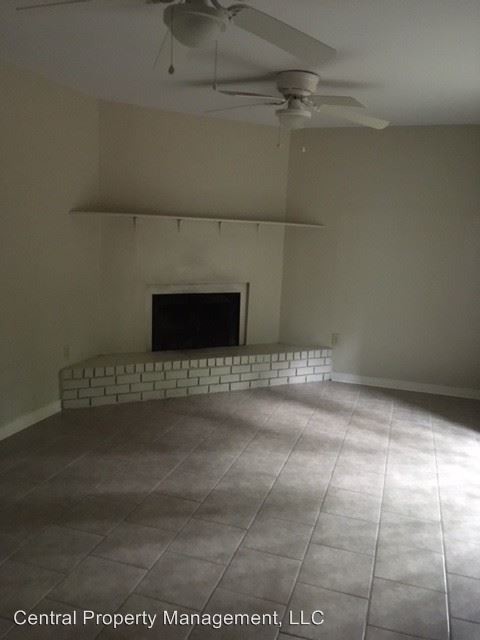 Foto del edificio - 14452 Central Woods Ave