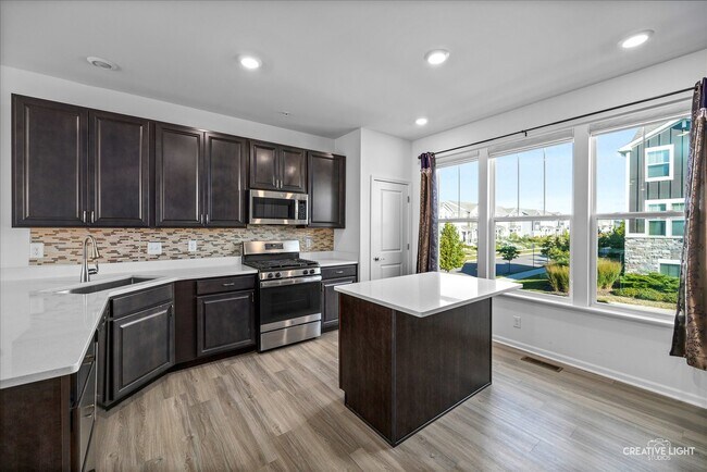 Building Photo - 2354 Southwind Blvd