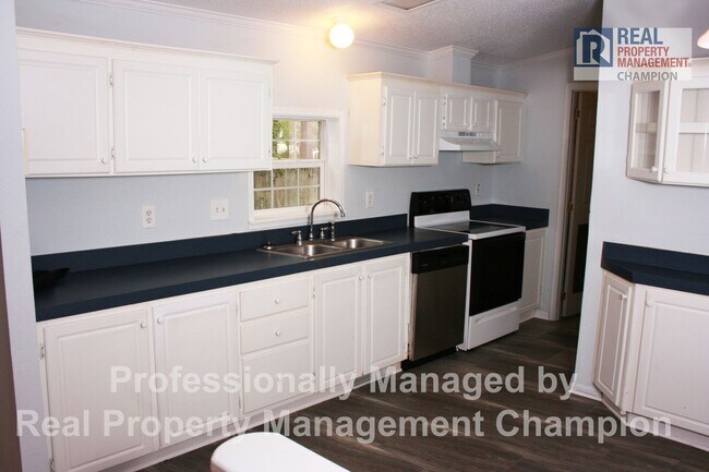 Foto del edificio - Charming Home in Quiet Neighborhood Near Monkey Junction