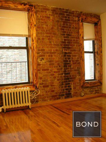 Building Photo - 202 E 7th St