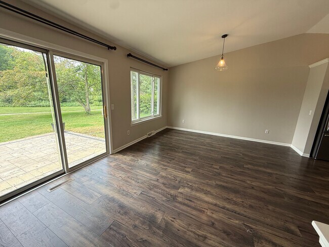 Foto del edificio - 61407 Dean Dr