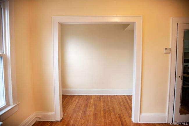 Building Photo - 17A Park Ln S