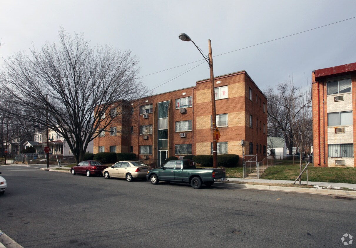 Primary Photo - Marys Center