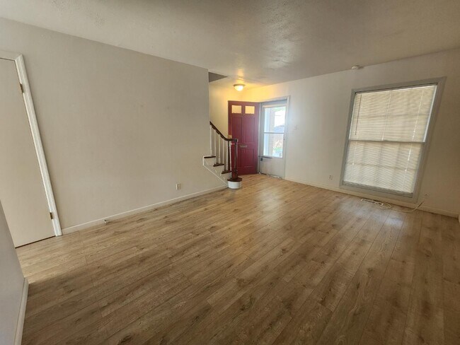 Building Photo - 9 Trenton Square