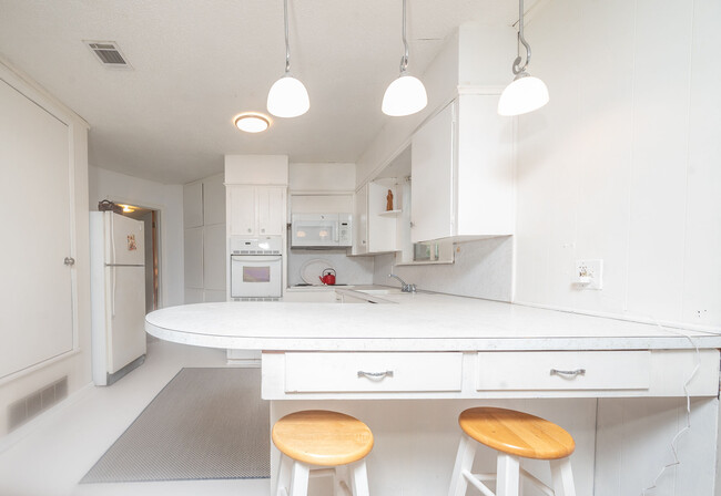 Foto del edificio - 21322 Carole St