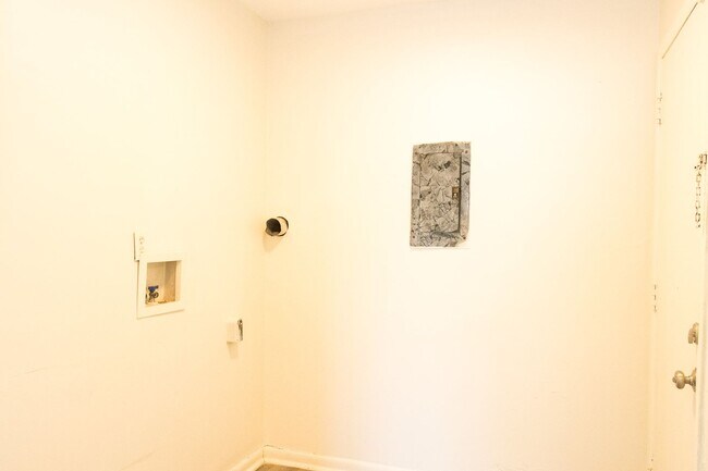 Foto del edificio - 4041 Arbor Pl Ln