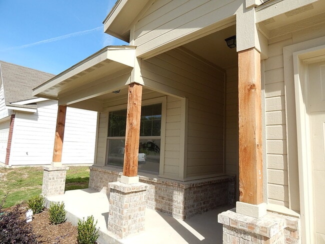 Foto del edificio - Beautiful 5 Bedroom in Encino Hills-minute...