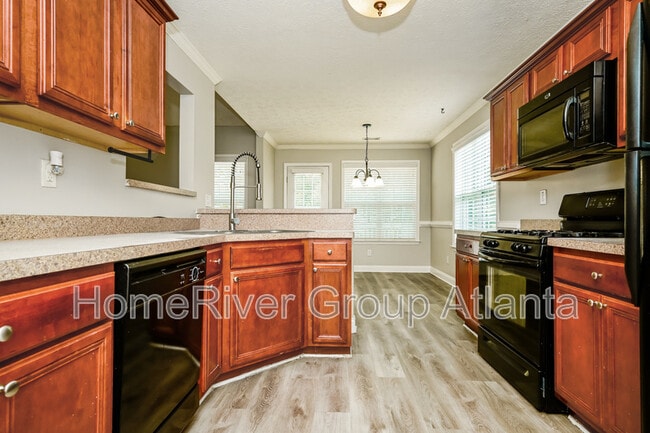 Building Photo - 220 Creekside Cir
