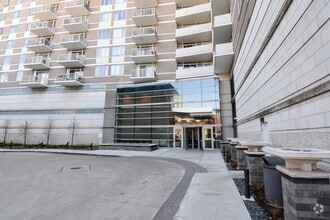 Building Photo - 1515 S Prairie Ave