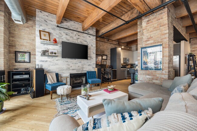 Foto del edificio - 375 W Erie St