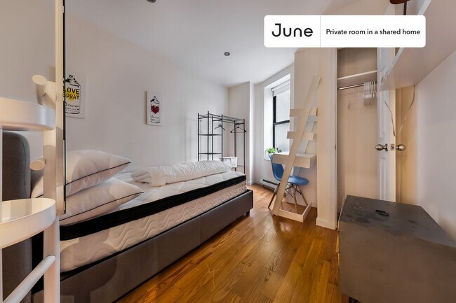 Foto del edificio - Private bedroom in 4 bed/2 bath Home