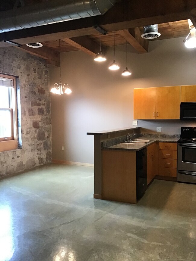 Grúa - The Frank & Crane Lofts
