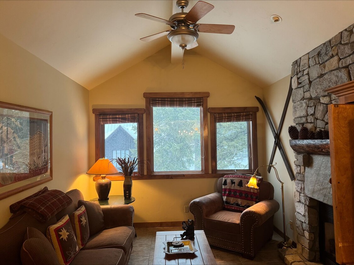 Primary Photo - Private & Fully Furnished 1-Bedroom ADU wi...