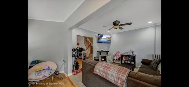 Foto del edificio - 1727 Monroe Ave