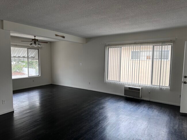 Foto del edificio - 4315 Troost Ave