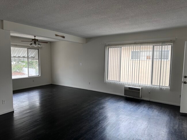 Building Photo - 4315 Troost Ave