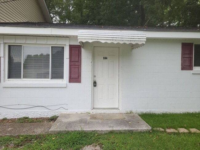 HALF OFF FIRST MONTH! 2 Bedroom 1 Bath inc... - HALF OFF FIRST MONTH! 2 Bedroom 1 Bath inc... House