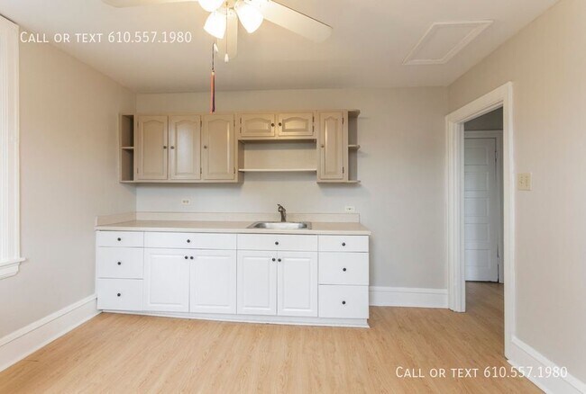 Foto del edificio - Large 1 Bedroom + Den in Ridley Park, Dela...