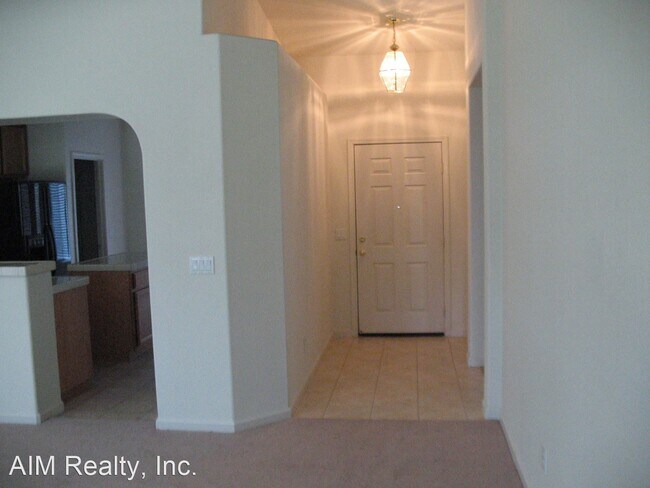 Building Photo - 3 br, 2 bath House - 1717 TANAGER WAY