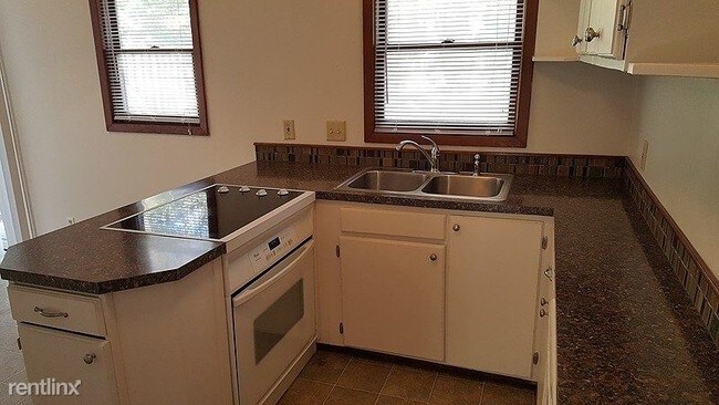 Building Photo - 3 br, 2 bath House - 5020 Spruce Street