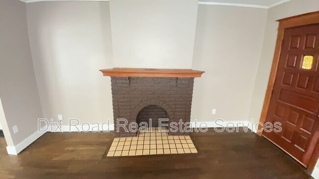 Foto del edificio - 337-339 Knecht Dr