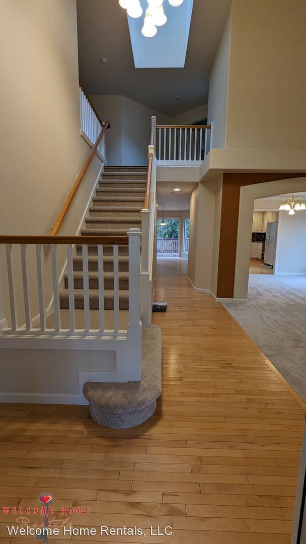 Building Photo - 5 br, 3 bath House - 3426 33rd Way NW