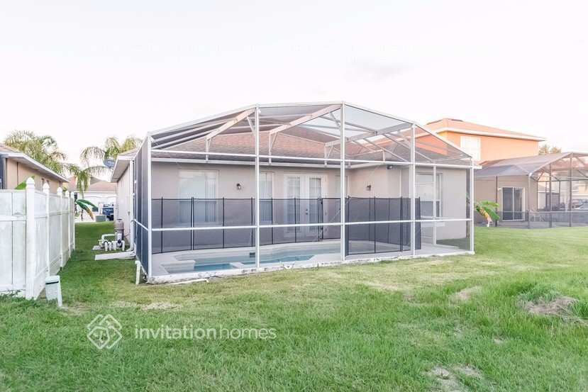 Foto del edificio - 1934 Magical Ln