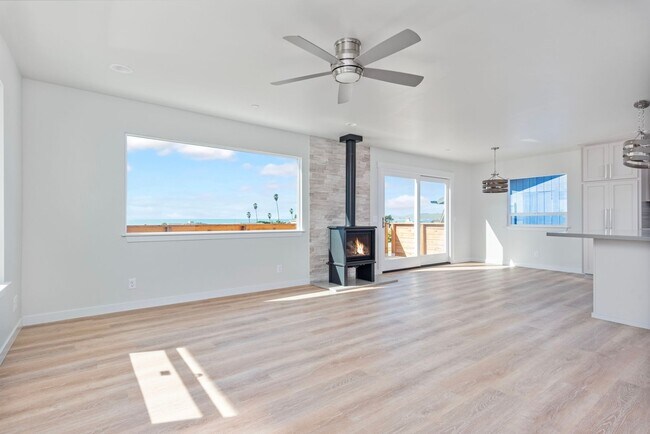 Foto del edificio - 2 bedroom upstairs duplex unit in Cayucos ...