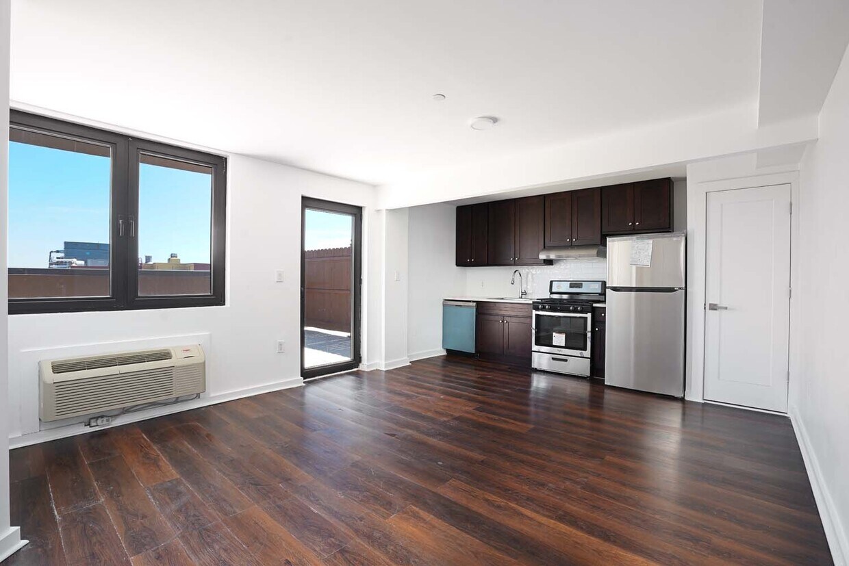 874 Willoughby Ave Unit 702, Brooklyn, NY 11221 Room for Rent in