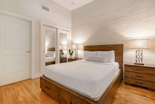 Foto del edificio - 201 Magazine St