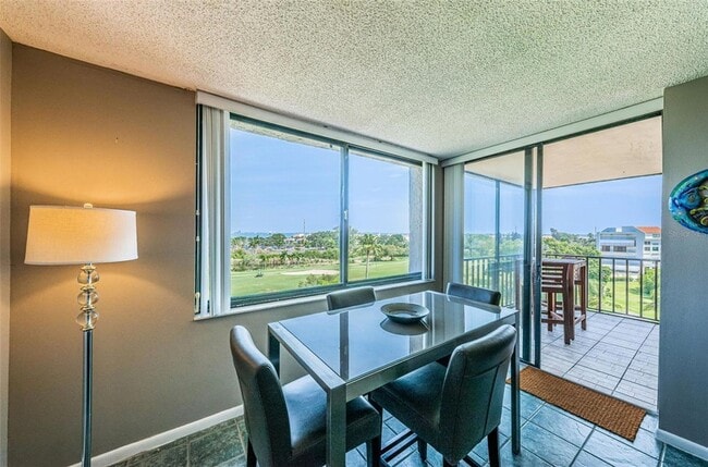 Building Photo - 6104 Palma Del Mar Blvd S