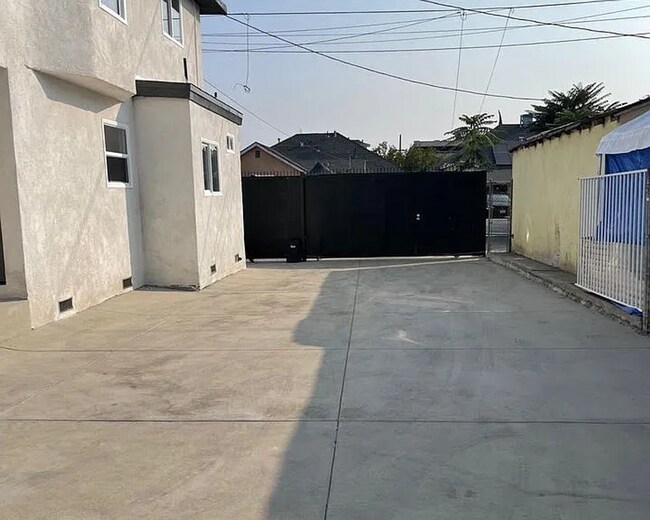 Foto del edificio - Spacious Updated 2BD/2BA in Prime Boyle Heights