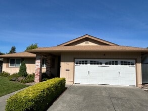 Building Photo - 6517 Stone Bridge Rd