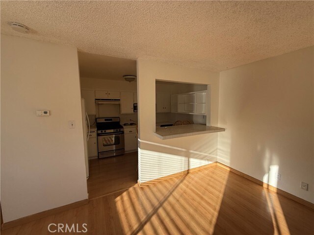 Foto del edificio - 322 N Avenue 66