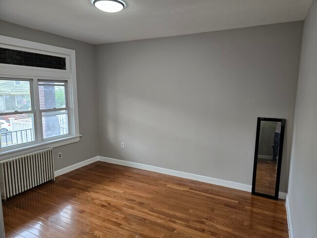 Foto del edificio - 222 Danforth Ave