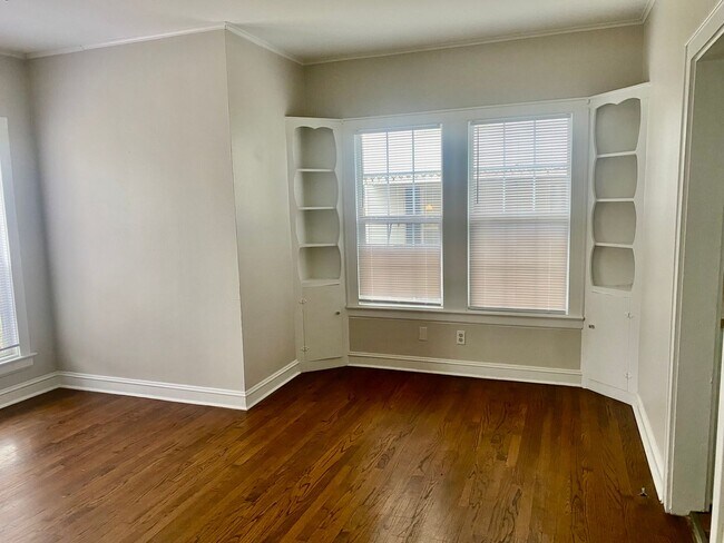 Foto del edificio - Charming 2-Bedroom Duplex for Lease – South Highlands