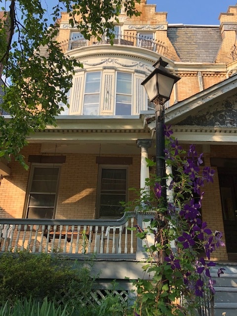 Building Photo - 827 S 48th St