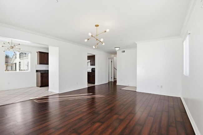 Foto del edificio - 1614 W 39th Pl