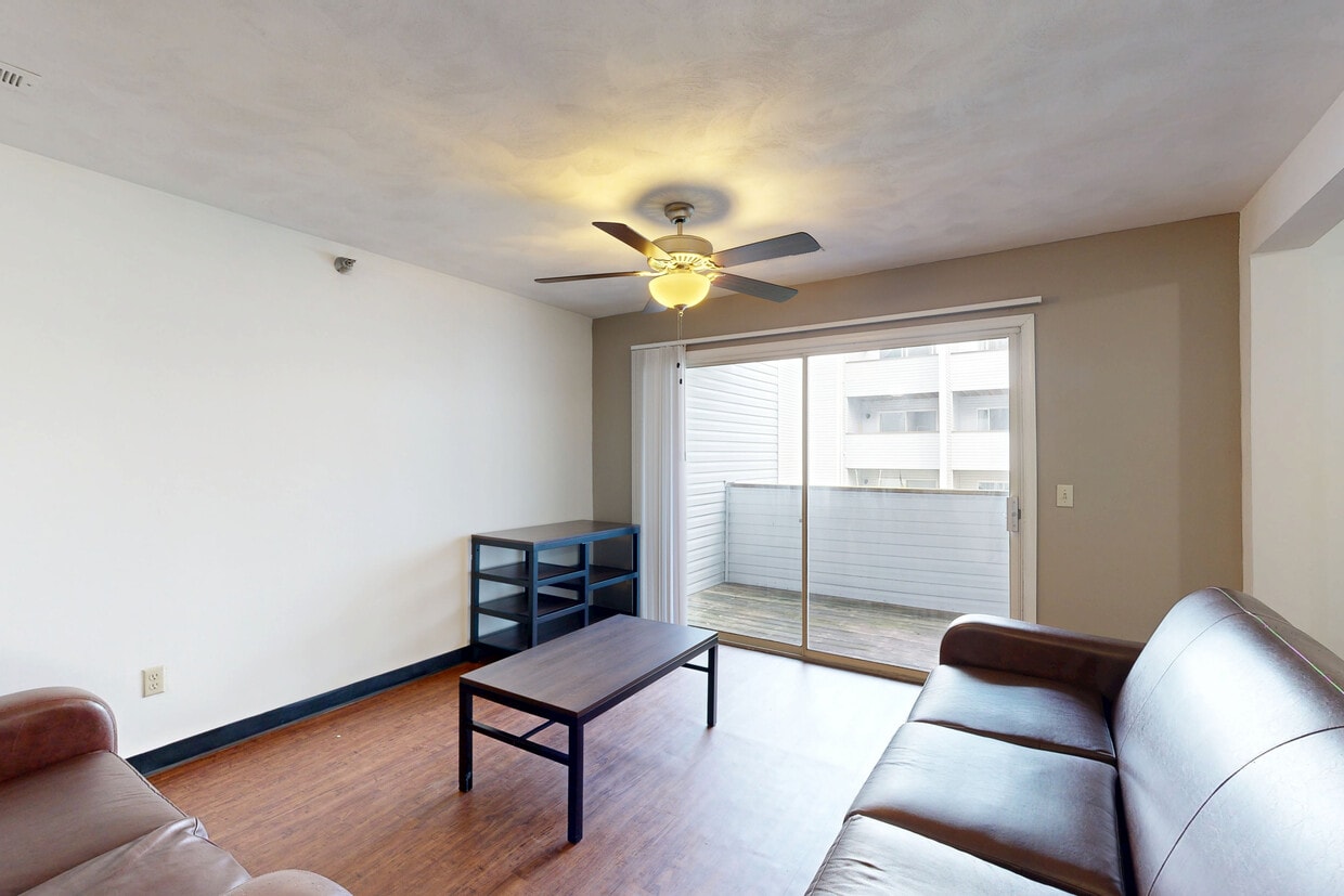 Photo - The Hills Southview Apartments