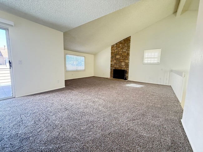 Building Photo - 8460 Everett Way
