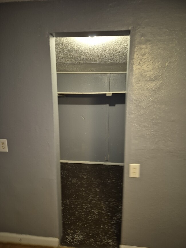 Foto del edificio - 6135 Emerald Ave