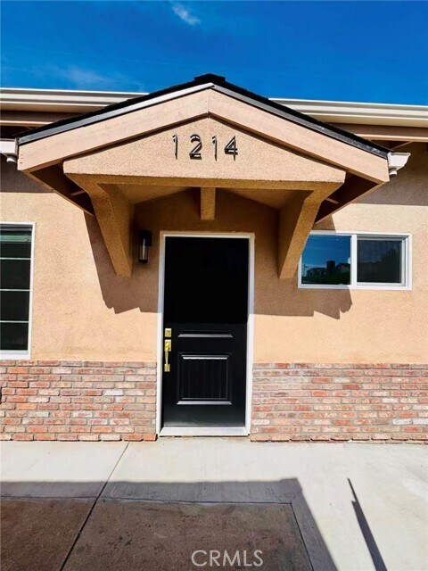 Foto del edificio - 1214 N Hidalgo Ave