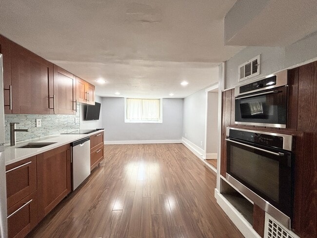Building Photo - 679 S 1300 E