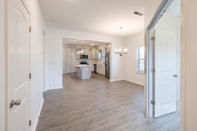 Building Photo - NEW 4 Bedroom Home - Stonebridge Fairways ...