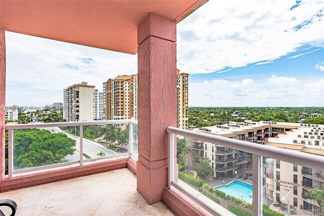 Foto del edificio - 2100 N Ocean Blvd