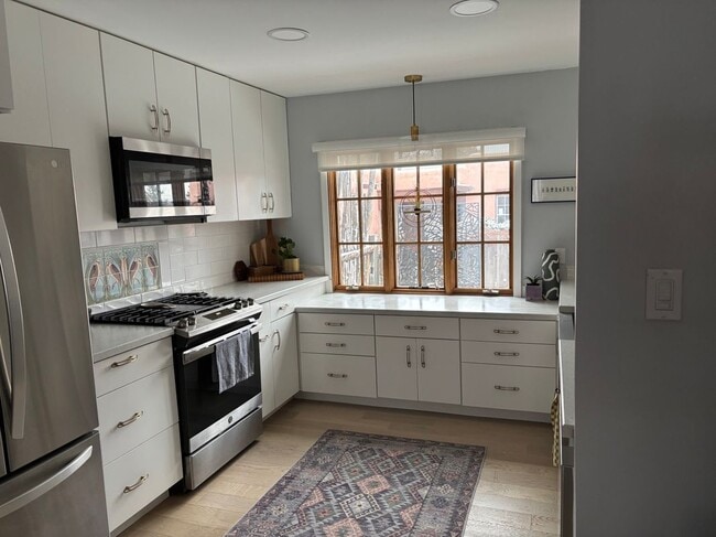 Building Photo - 413 Cam De La Placita