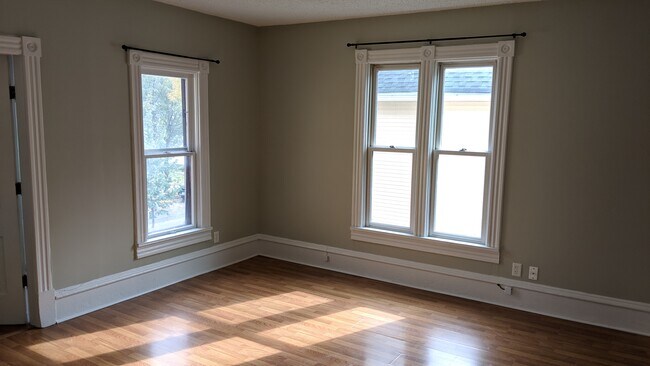Foto del edificio - 742 Madison St NE