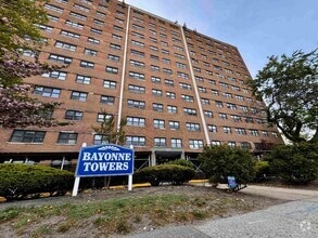Building Photo - 1225 John F. Kennedy Blvd