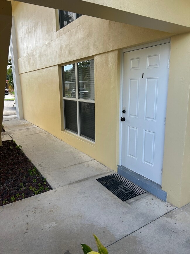 Photo - 731 Hummingbird Way (North Palm Beach, FL) Apartment
