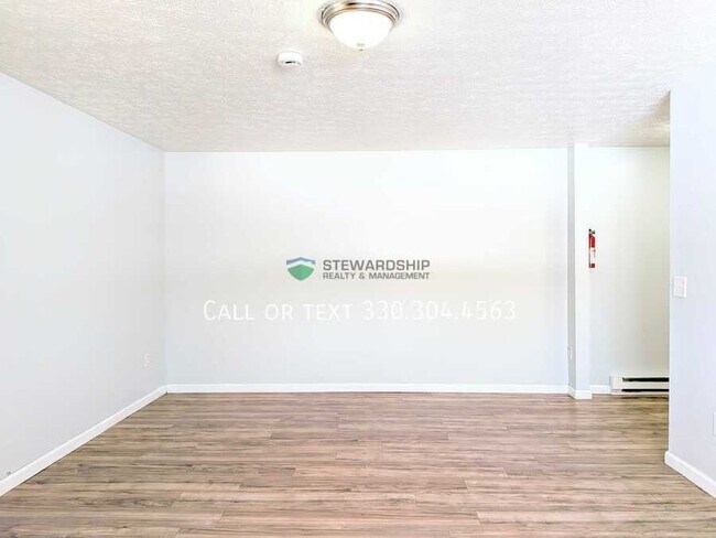 Foto del edificio - 1111 N Elm St